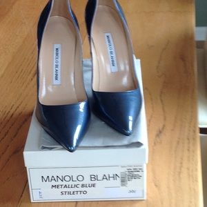 Manolo Blahnik metallic blue stiletto